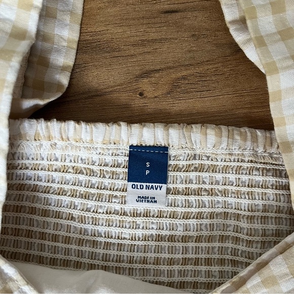 Old Navy Beige Checkered Top - Picture 3 of 6